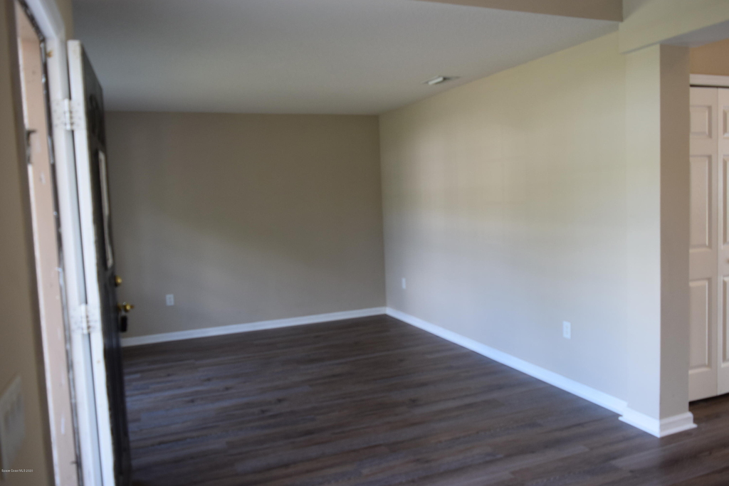 458 Fitzsimmons Street Sw - Photo 2