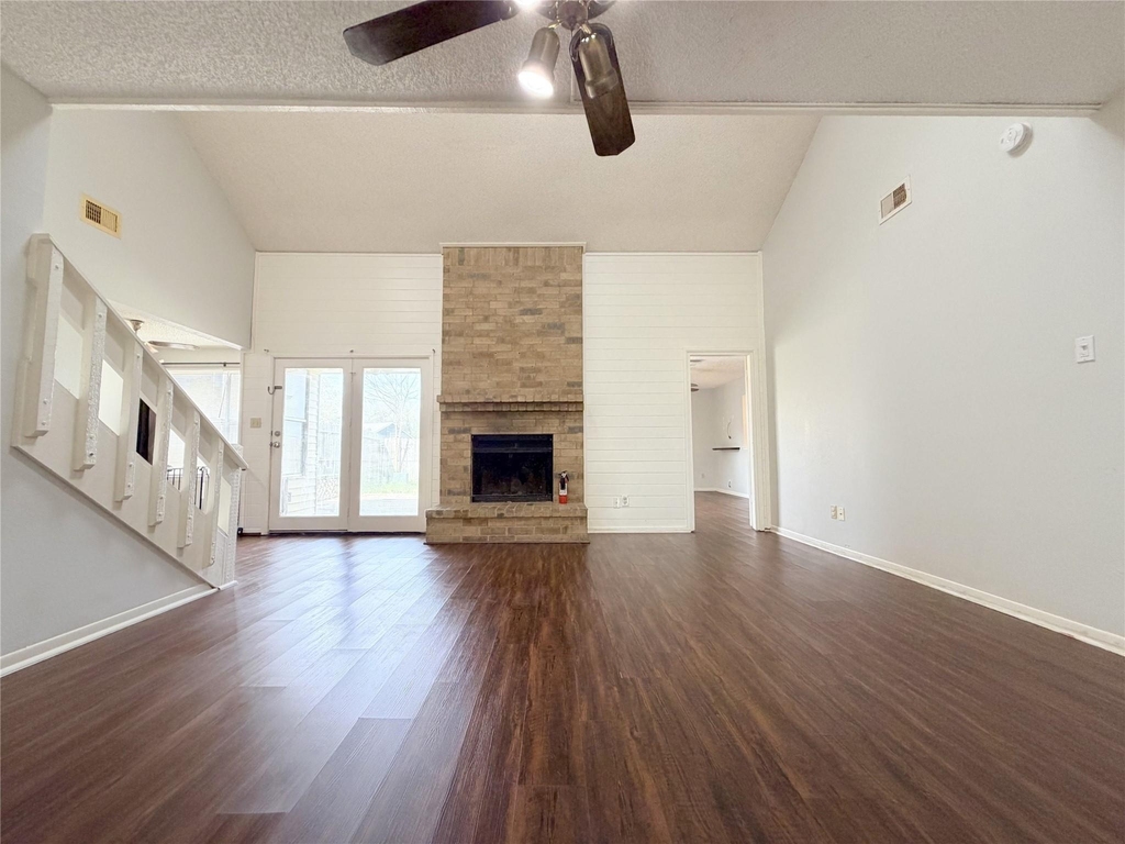 2535 Planters Row - Photo 5