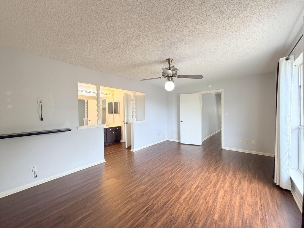 2535 Planters Row - Photo 12
