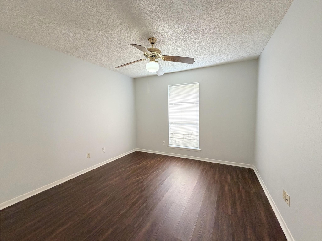 2535 Planters Row - Photo 20