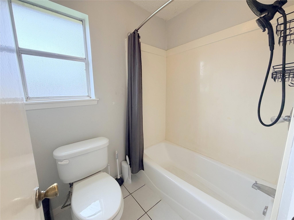 2535 Planters Row - Photo 15