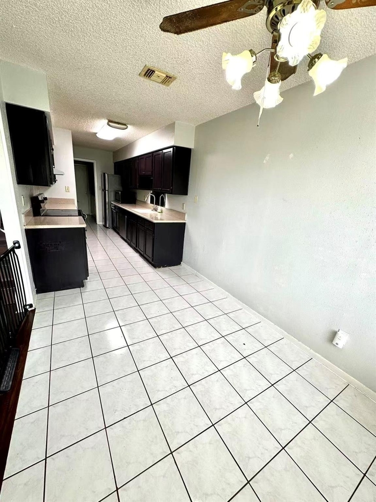 2535 Planters Row - Photo 9