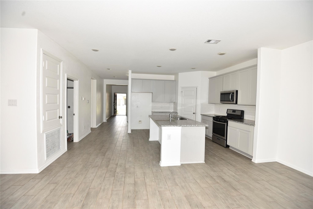 23006 Forebear Drive - Photo 5