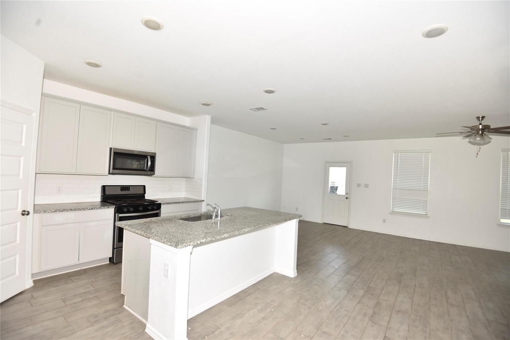 23006 Forebear Drive - Photo 4
