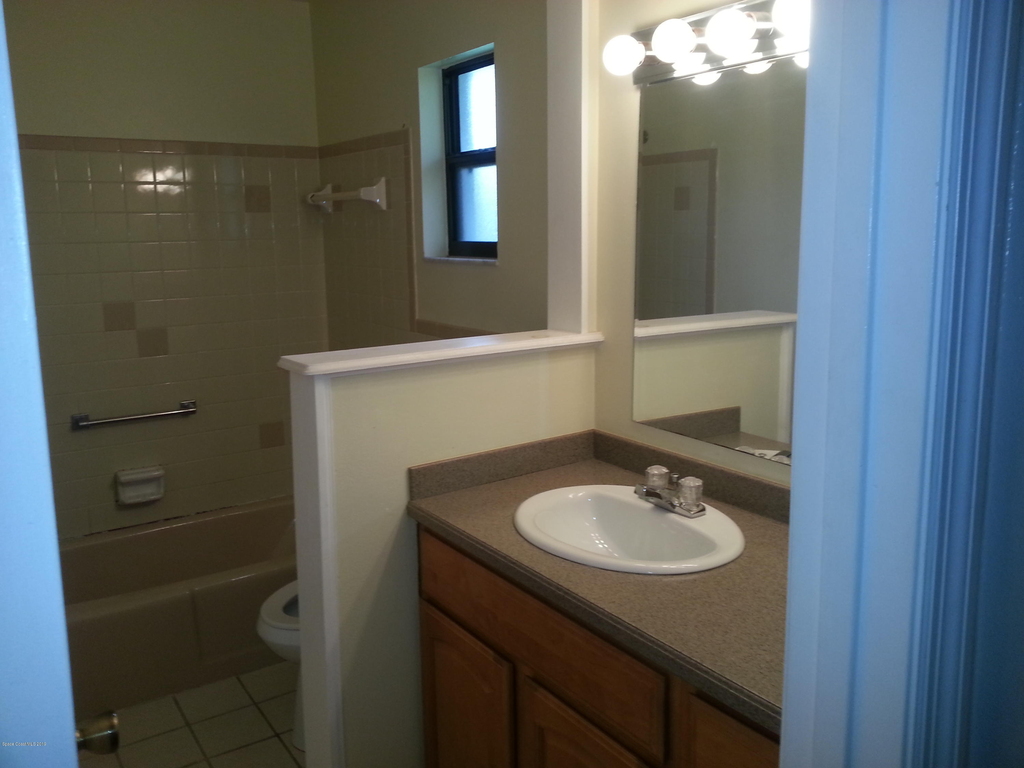 2720 Wright Avenue - Photo 3