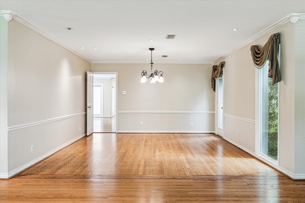 5505 Holly Springs Drive - Photo 9