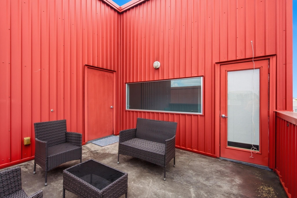 2934 Commerce Street - Photo 4
