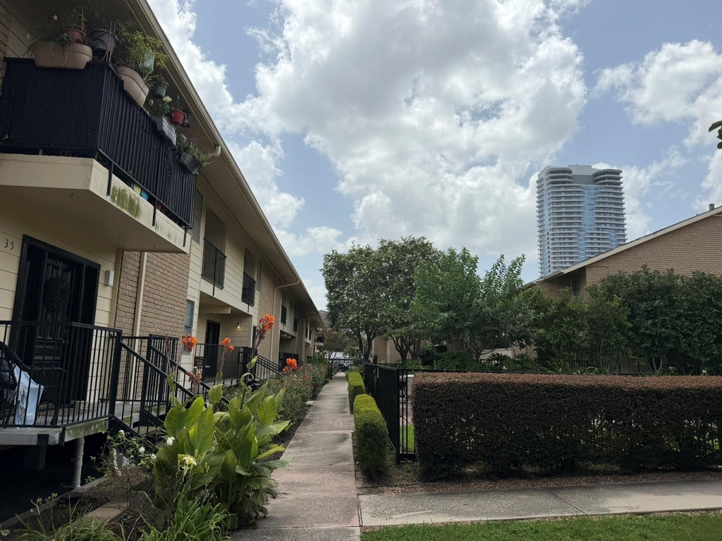 3131 Cummins Street - Photo 35