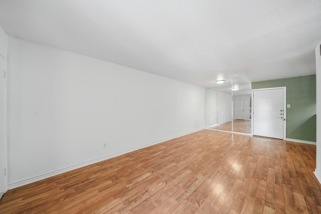 3131 Cummins Street - Photo 16