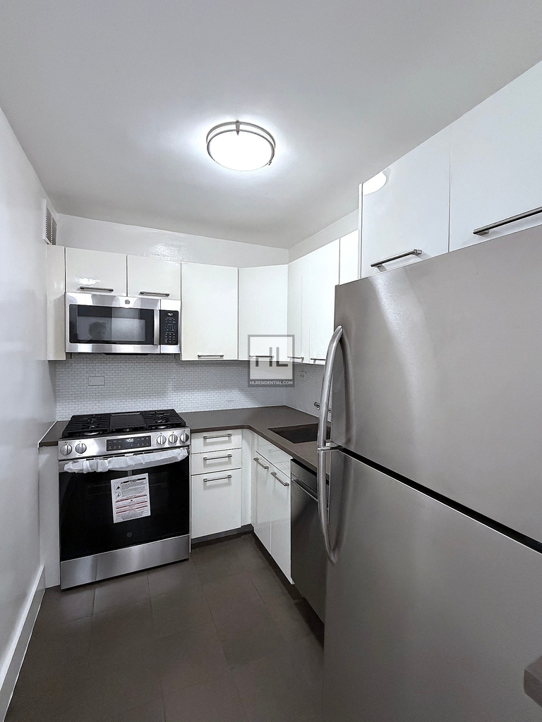 East 63rd Street - Photo 1