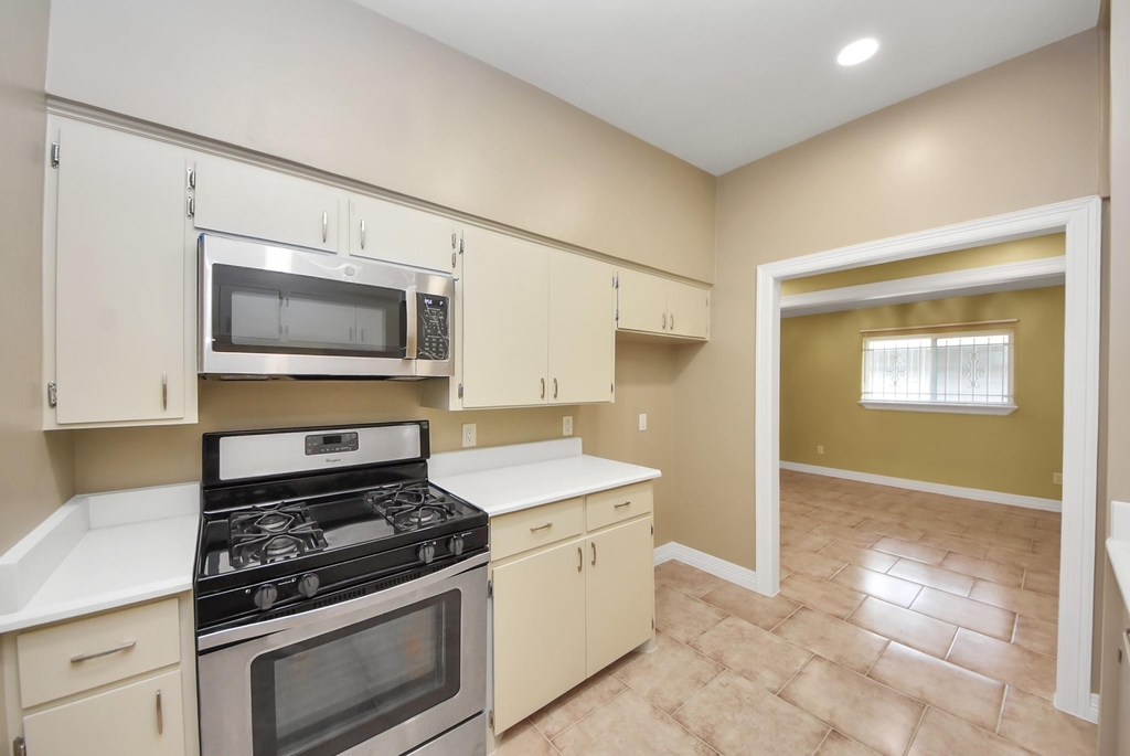 5326 Heatherbrook Drive - Photo 16