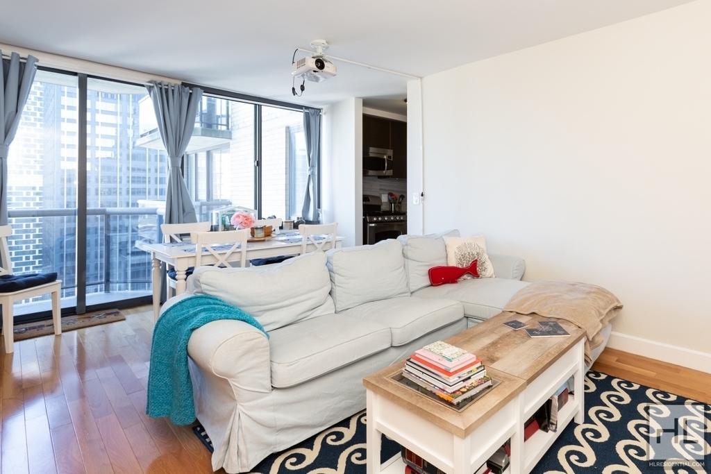 West 48 Street - Photo 2