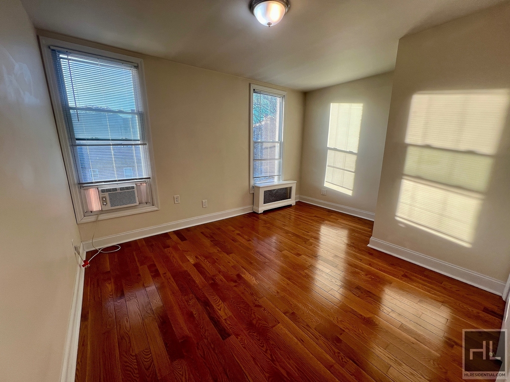 6921 6 Avenue - Photo 7