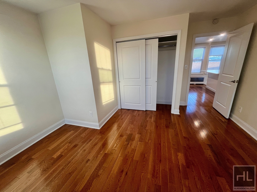 6921 6 Avenue - Photo 8