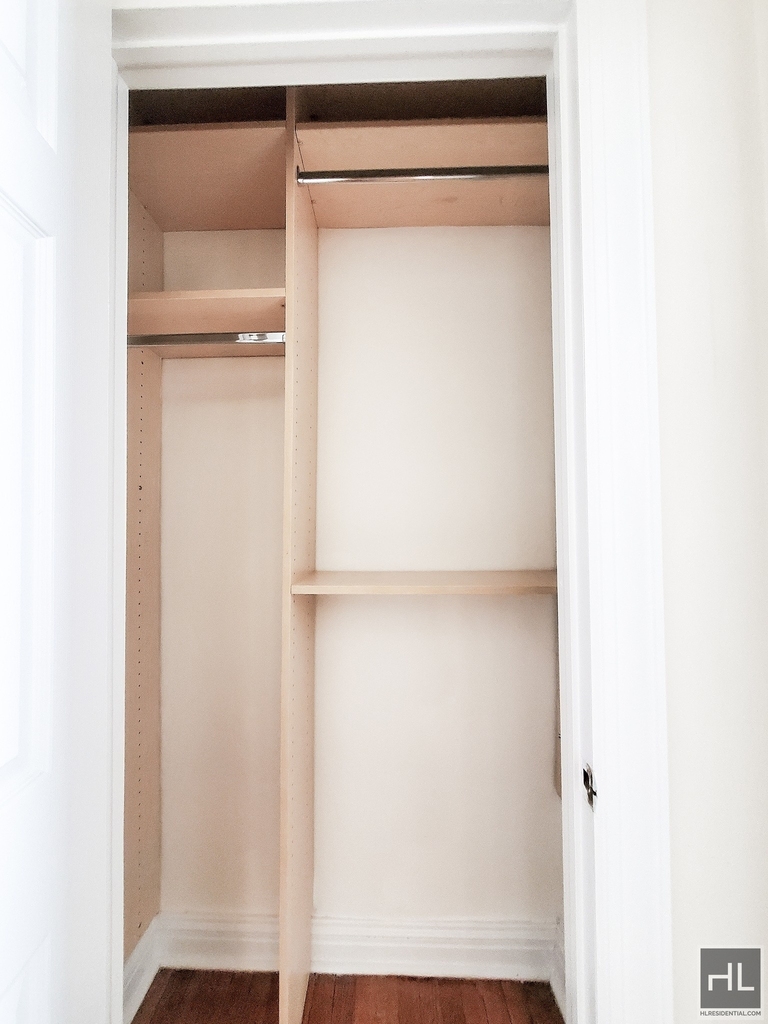 West 13 Street - Photo 1