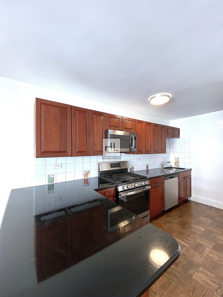 East 63rd Street - Photo 1