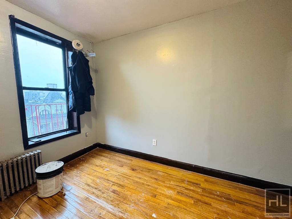 East 26 Street - Photo 4