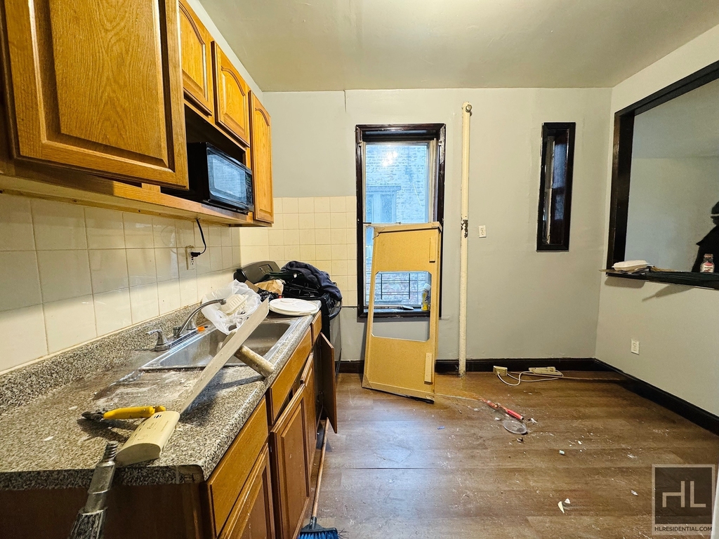 East 26 Street - Photo 3