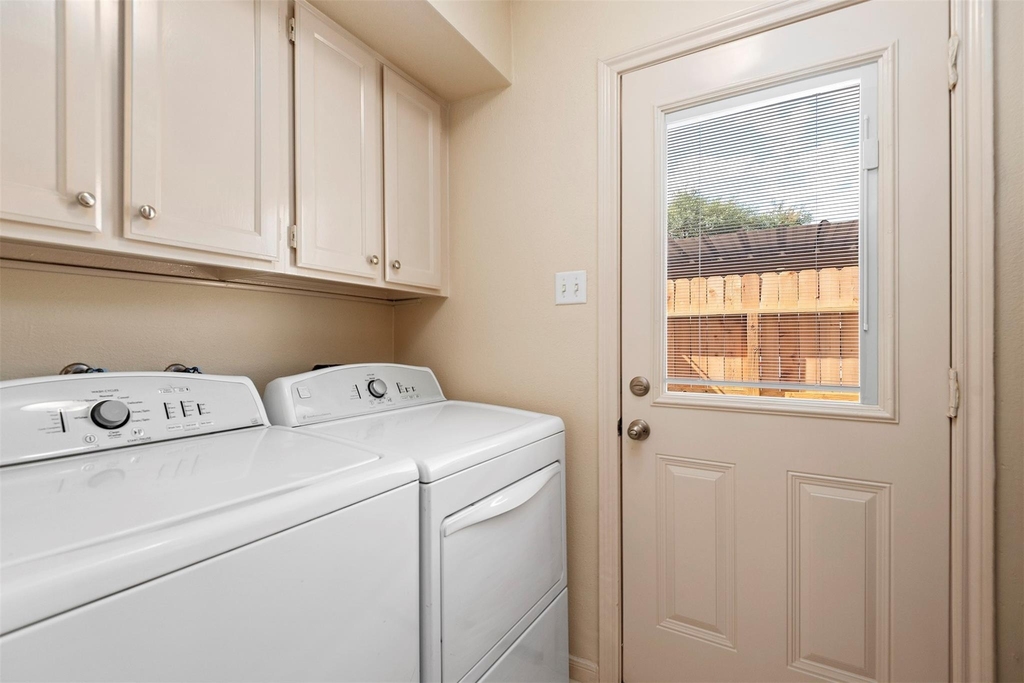14215 Lost Meadow Lane - Photo 7
