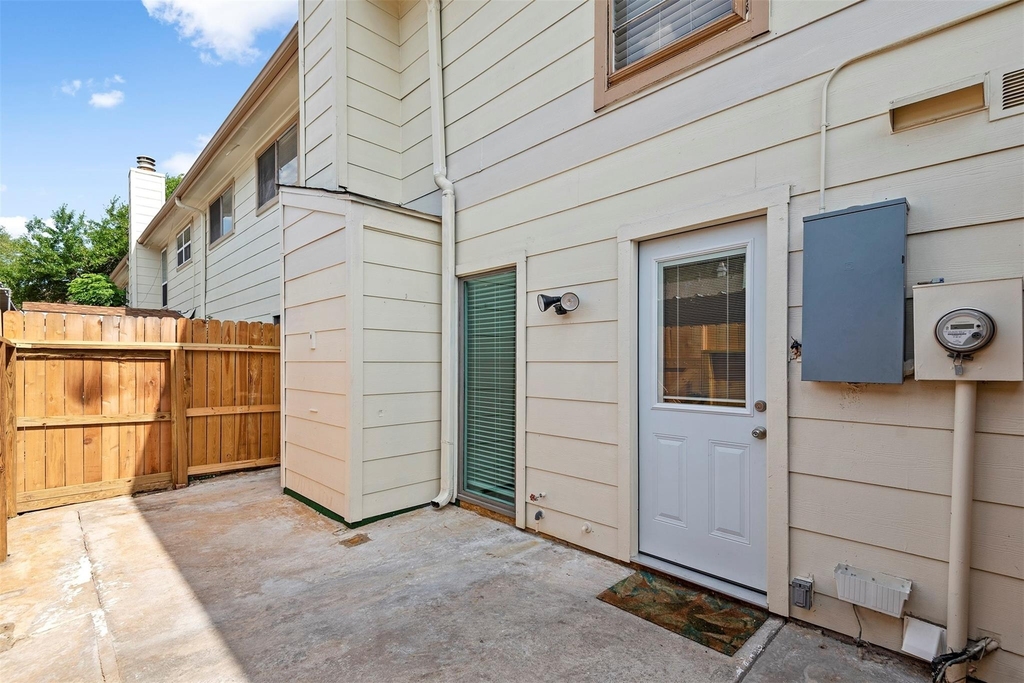 14215 Lost Meadow Lane - Photo 19