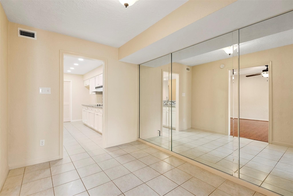 14215 Lost Meadow Lane - Photo 8