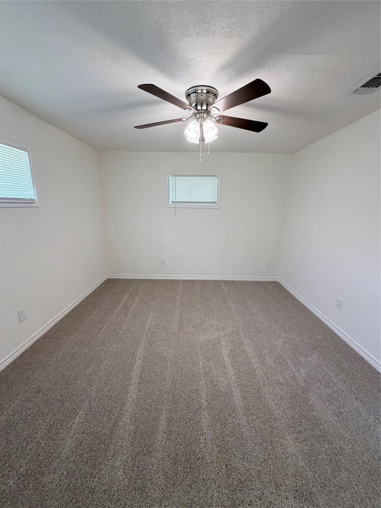2428 19th Avenue N - Photo 12