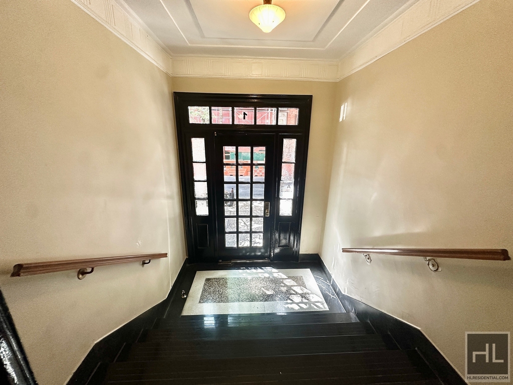 Jane St - Photo 5