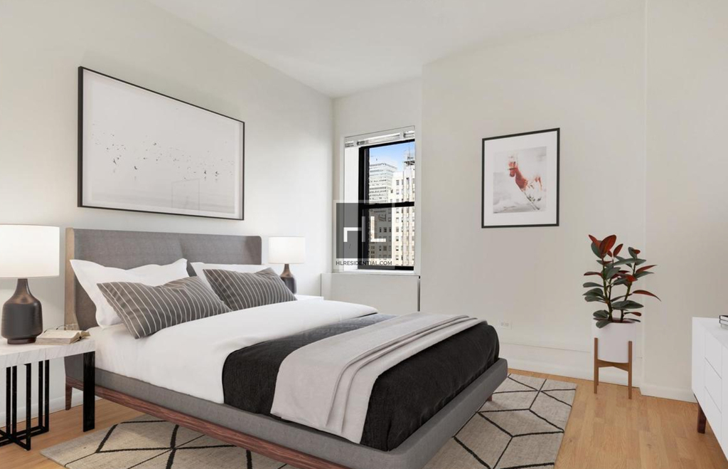 West 34th Street - Photo 2