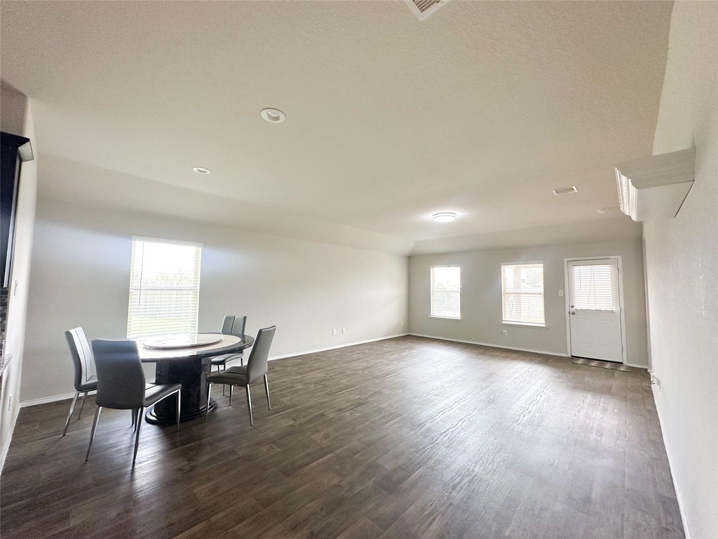 1807 Brady Shores Drive - Photo 5