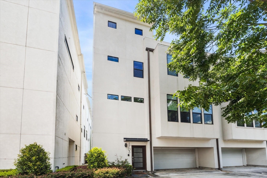 1703 Weber Street - Photo 0