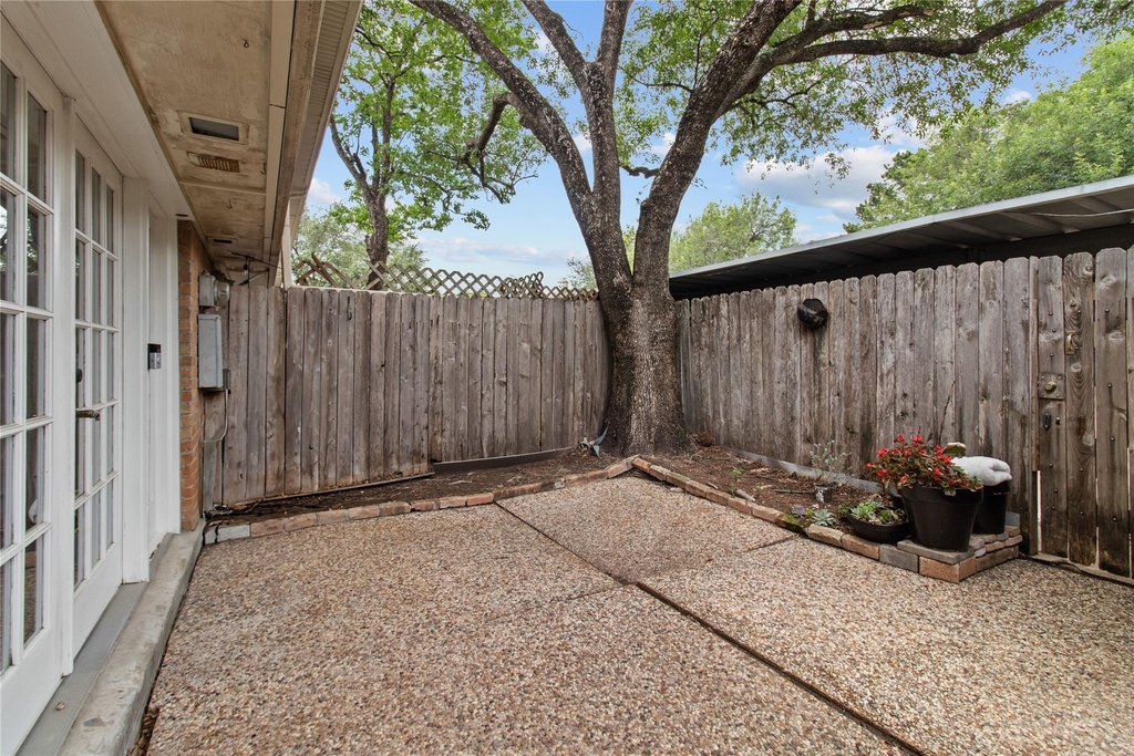 12997 Trail Hollow Drive - Photo 17