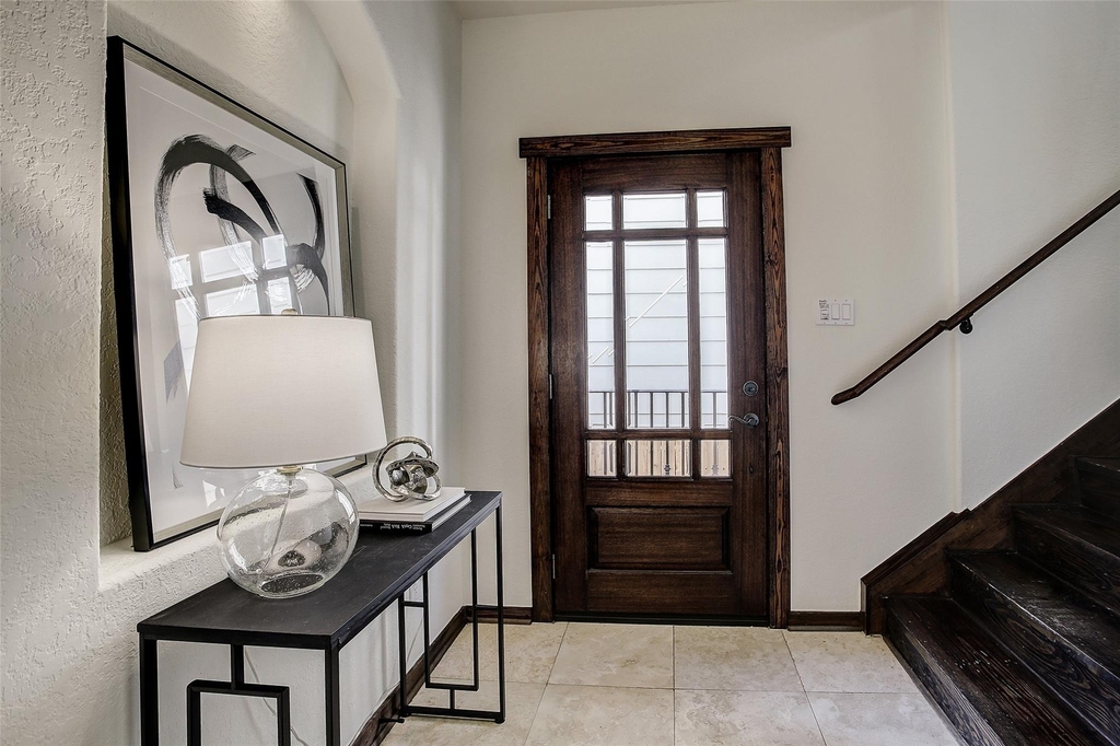 1426 W 21st Street - Photo 3