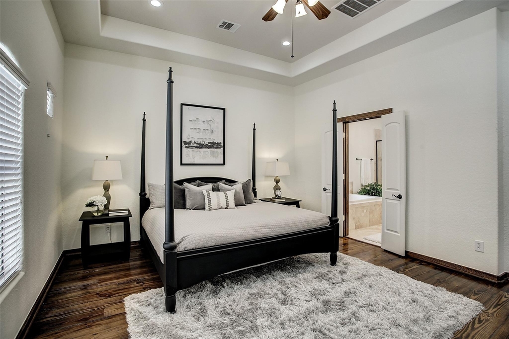 1426 W 21st Street - Photo 22