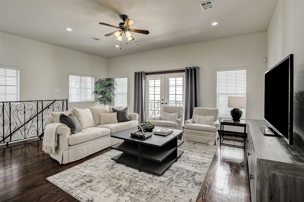 1426 W 21st Street - Photo 12