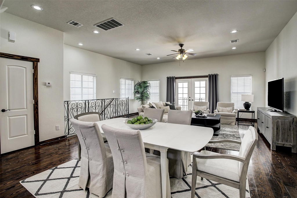 1426 W 21st Street - Photo 14