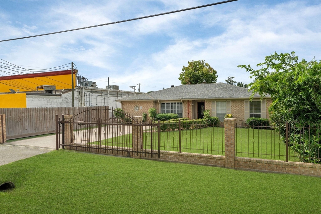 740 Post Street - Photo 2