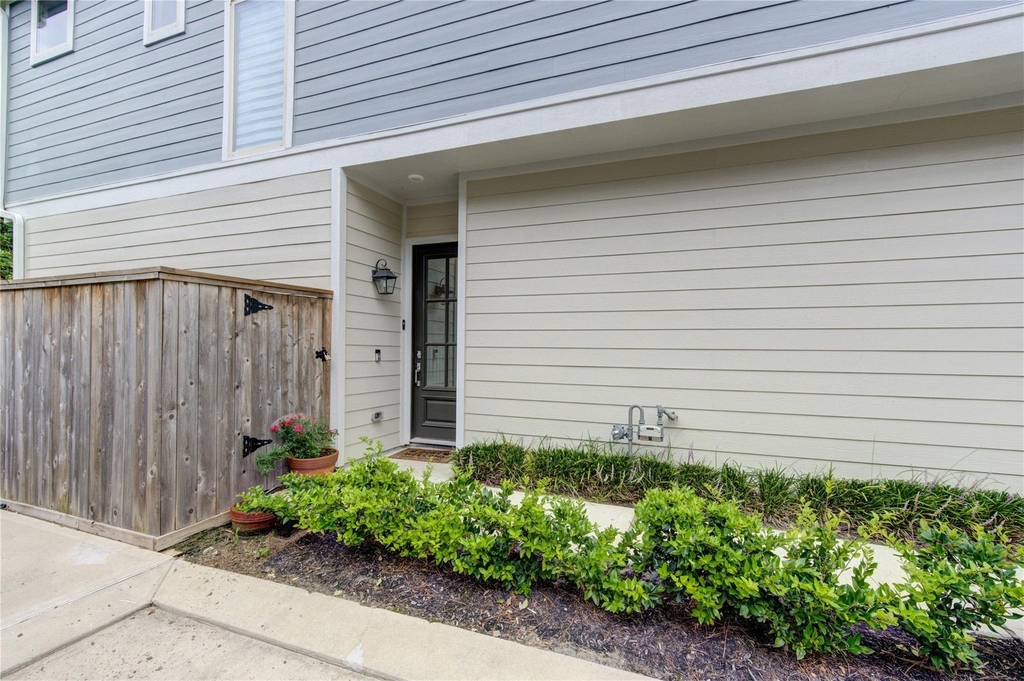 5103 Royal Heath Drive - Photo 1