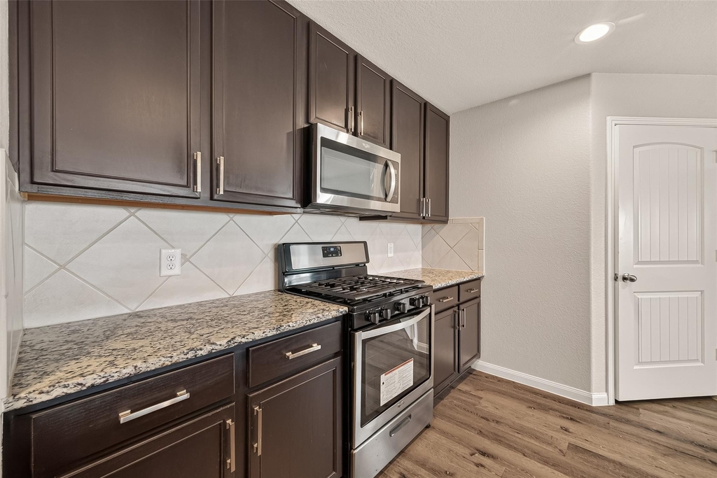 3302 Alberelli Drive - Photo 11