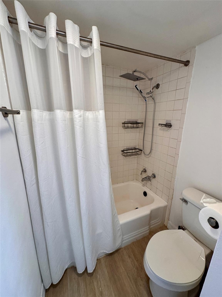 3131 Southwest Freeway - Photo 17