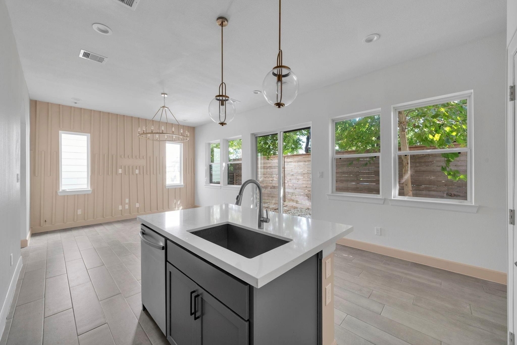 9551 Neuens Road - Photo 7
