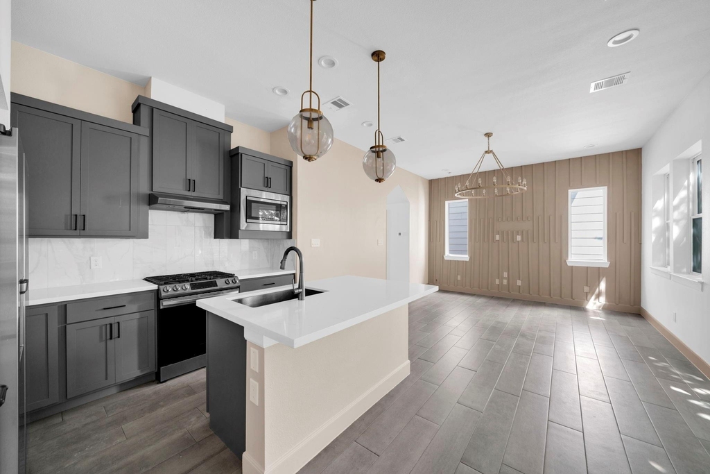 9551 Neuens Road - Photo 3