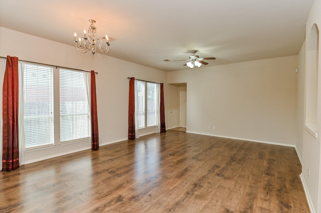 2106 Castle Gardens Lane - Photo 8