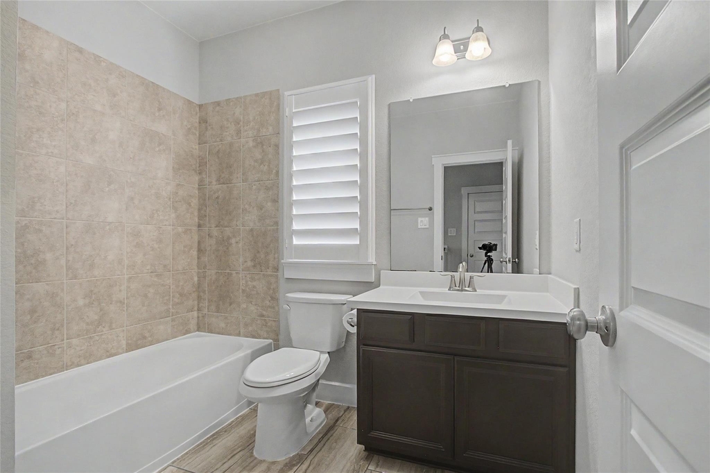 18143 Moonlit River Drive - Photo 16