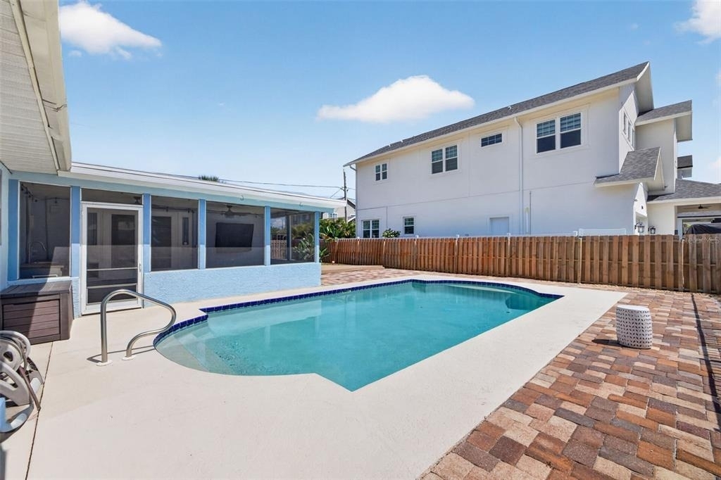 1674 34th Avenue N - Photo 30