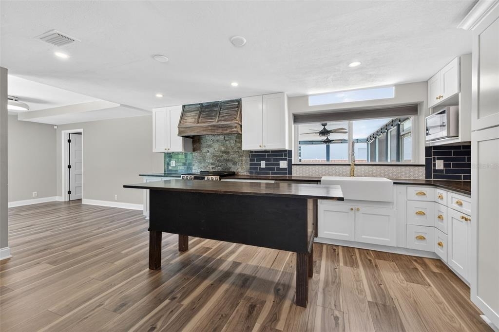 1674 34th Avenue N - Photo 9