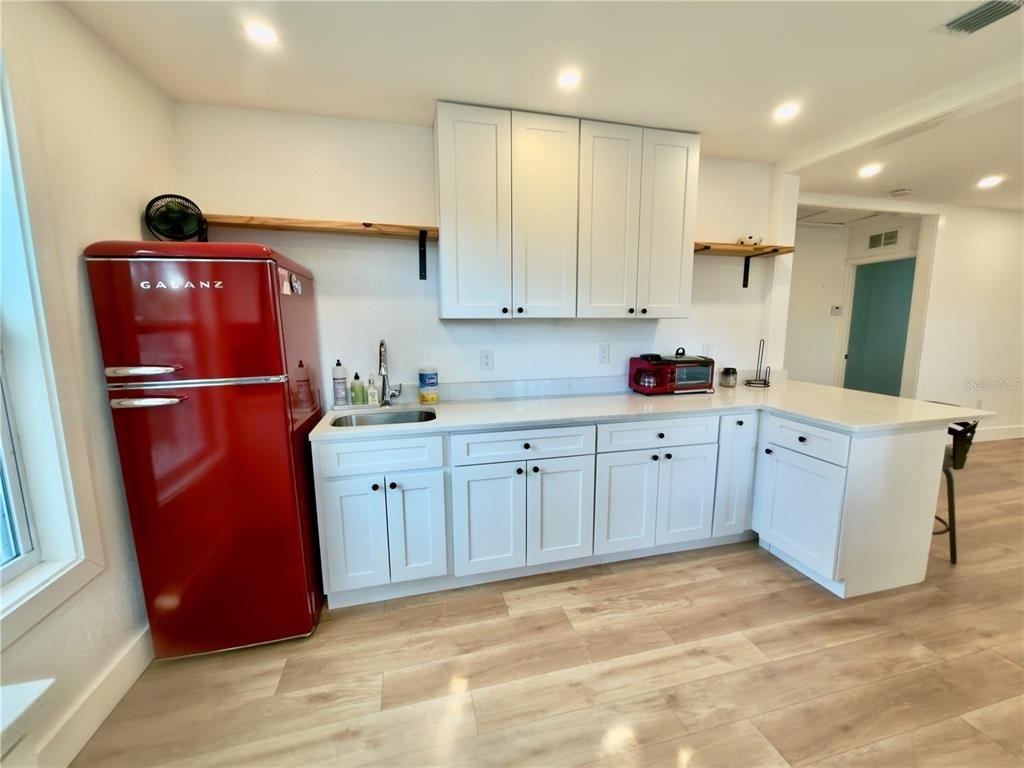 2238 Quincy Street S - Photo 7