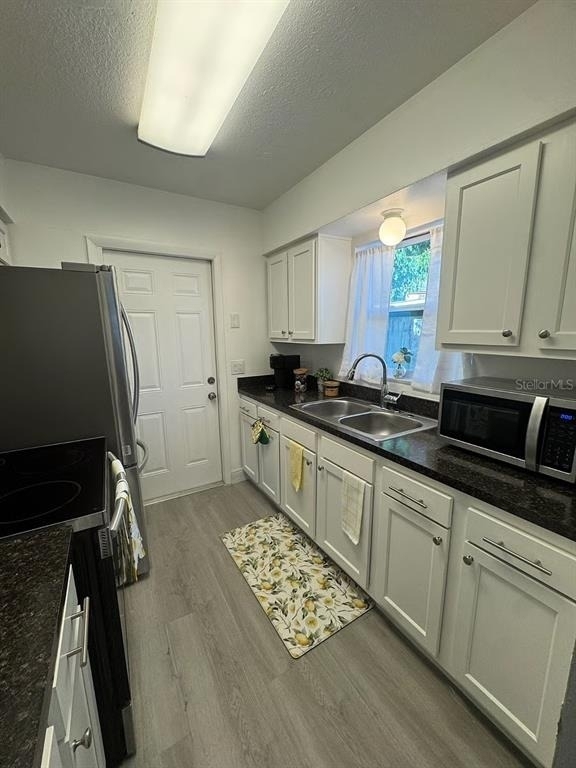 233 38th Avenue Se - Photo 3