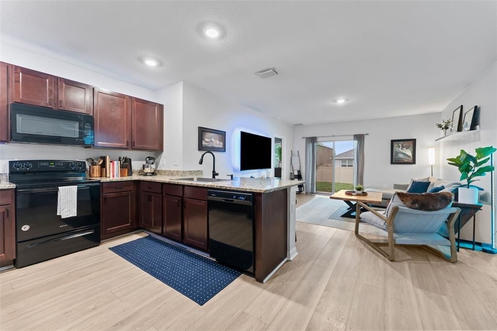 10918 Trailing Vine Drive - Photo 6