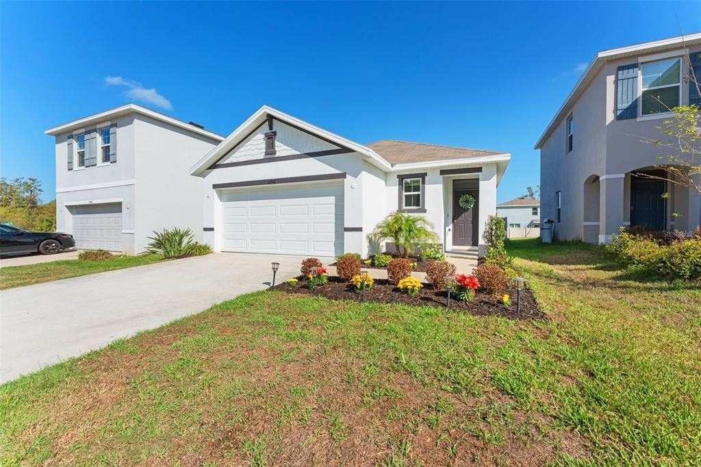 10918 Trailing Vine Drive - Photo 2