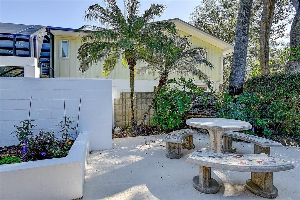 1247 Monticello Boulevard N - Photo 39